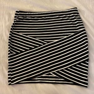 SHEIN black & white skirt - Size XL